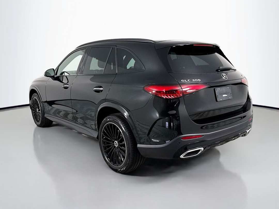 2026 Mercedes-Benz GLC GLC 300 - Image 3