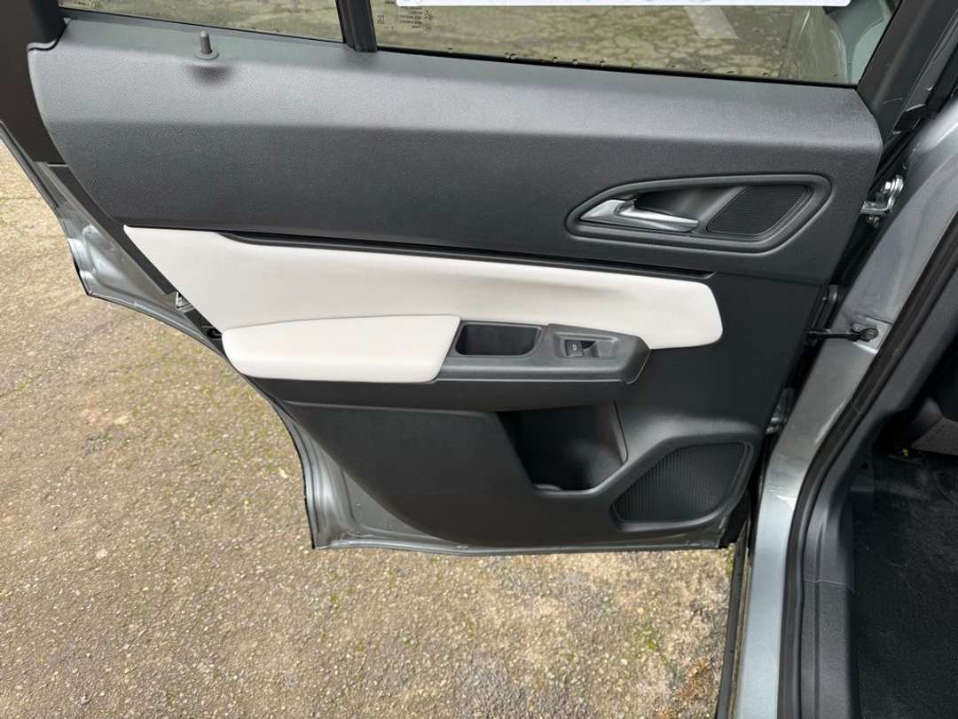 2025 Honda Prologue Touring - Image 14