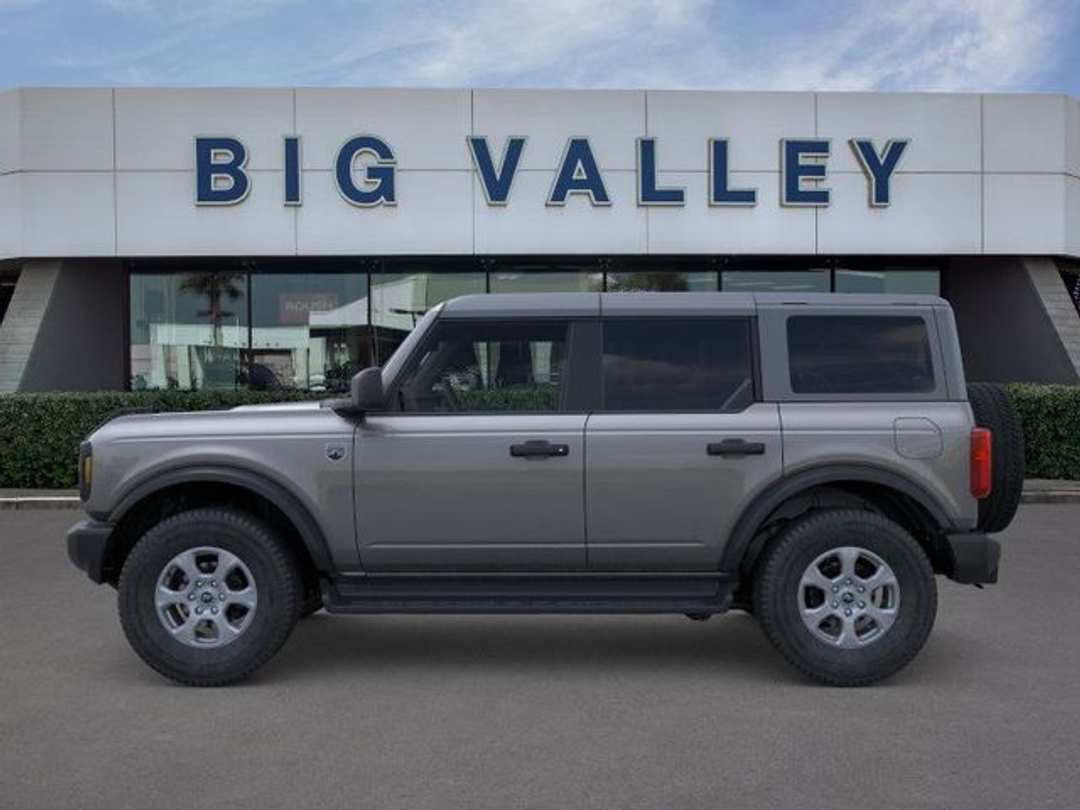 2026 Ford Bronco Big Bend - Image 3