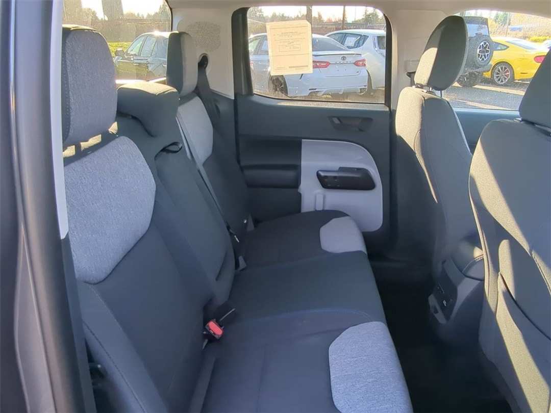 2025 Ford Maverick XLT - Image 27