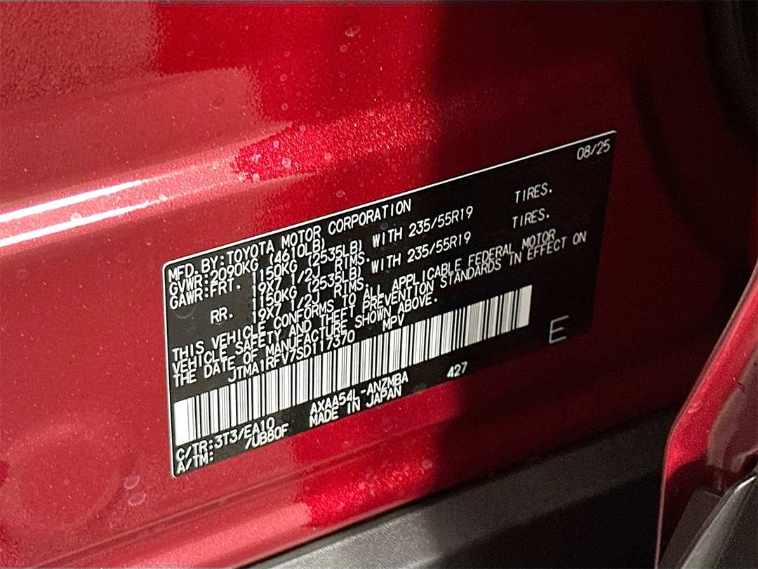 2025 Toyota Rav4 XLE Premium - Image 34