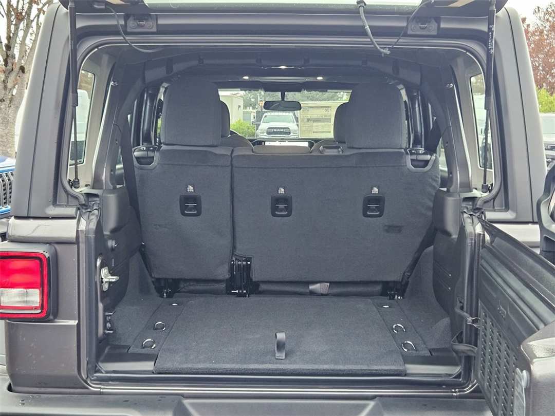 2026 Jeep Wrangler Sport - Image 29