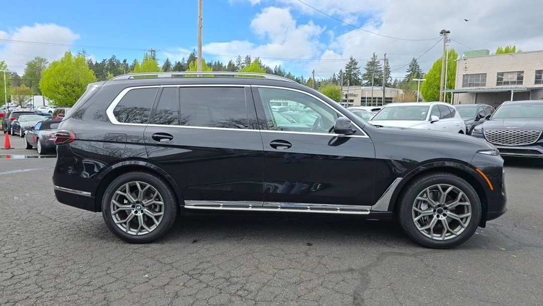 2024 BMW X7 xDrive40i - Image 2