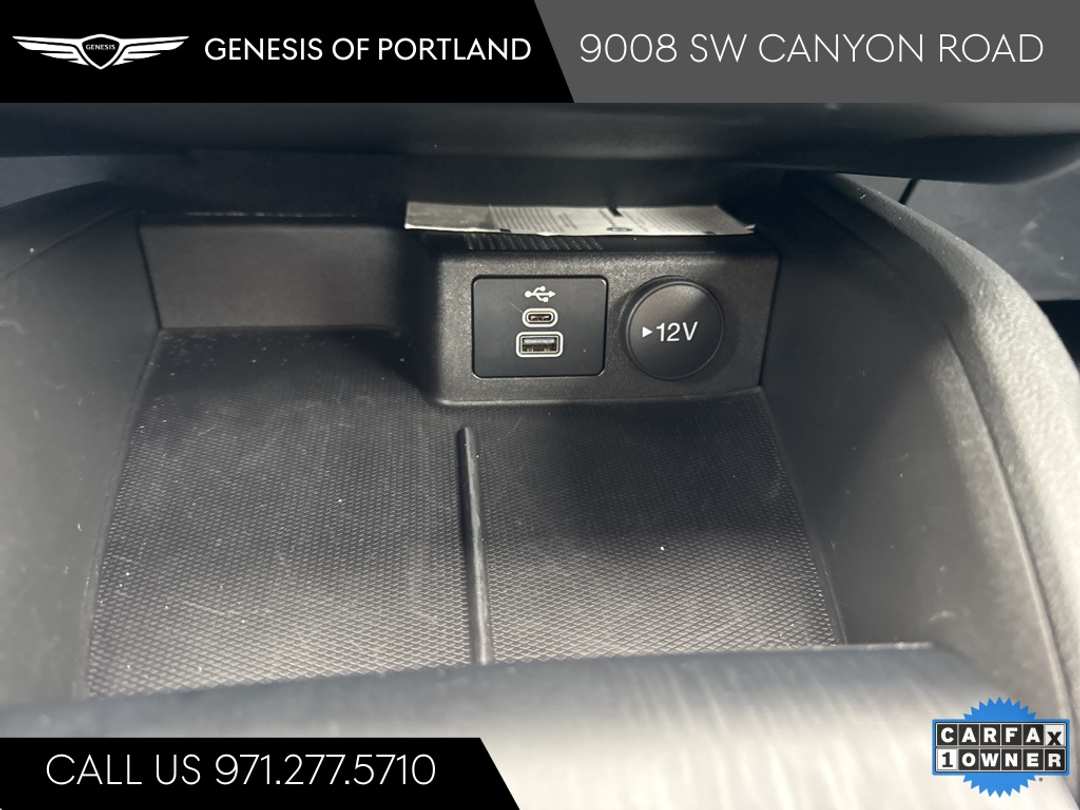 2025 Ford Escape STLine - Image 22