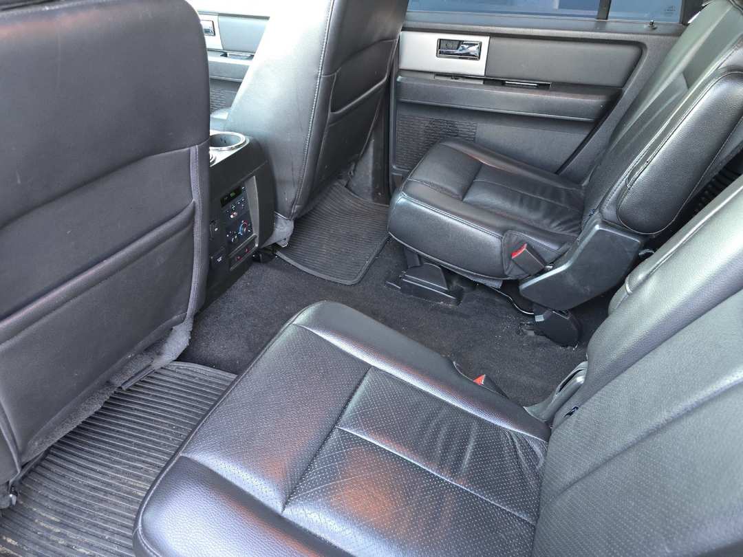 2013 Ford Expedition El Limited - Image 11