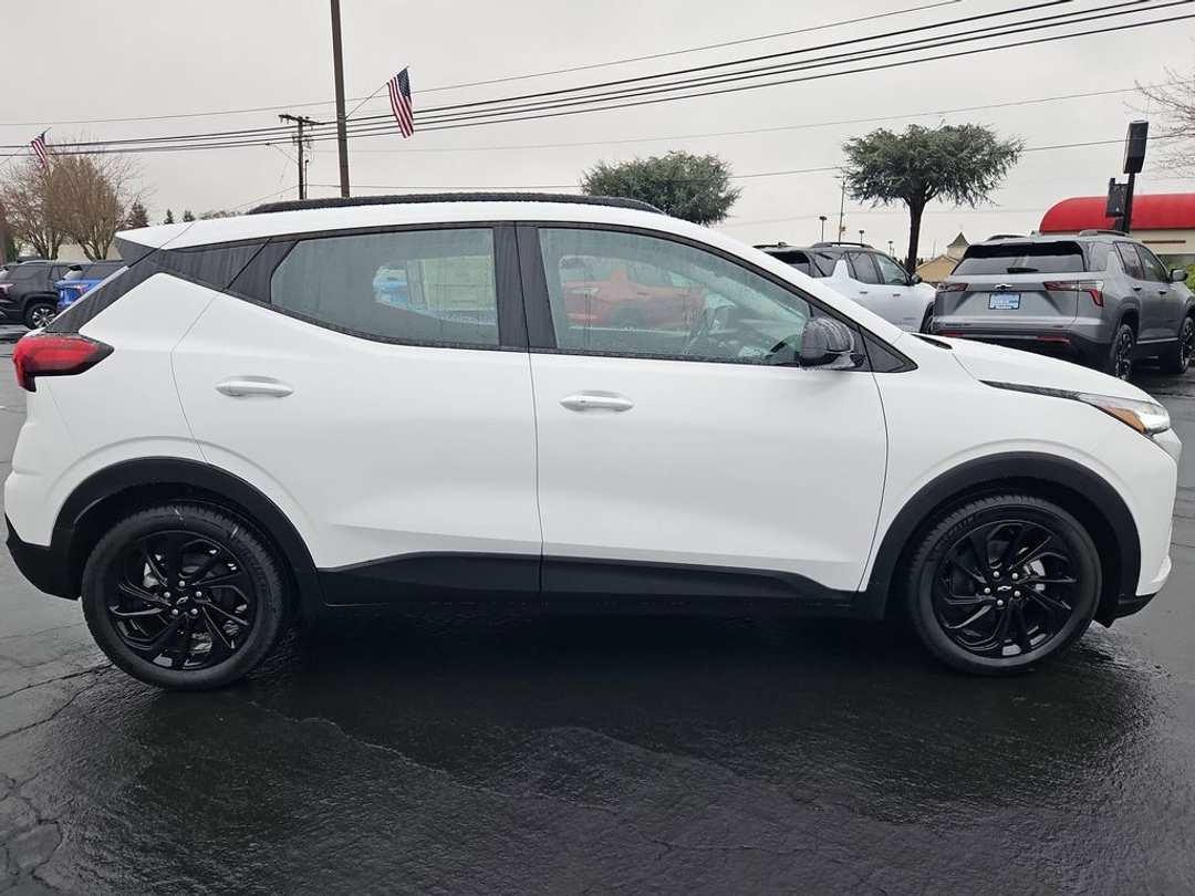 2027 Chevrolet Bolt Ev - Image 7