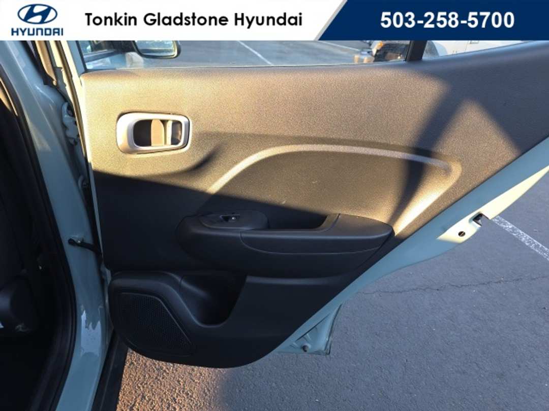 2025 Hyundai Venue SEL - Image 21