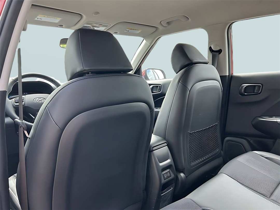 2025 Hyundai Venue Limited - Image 22