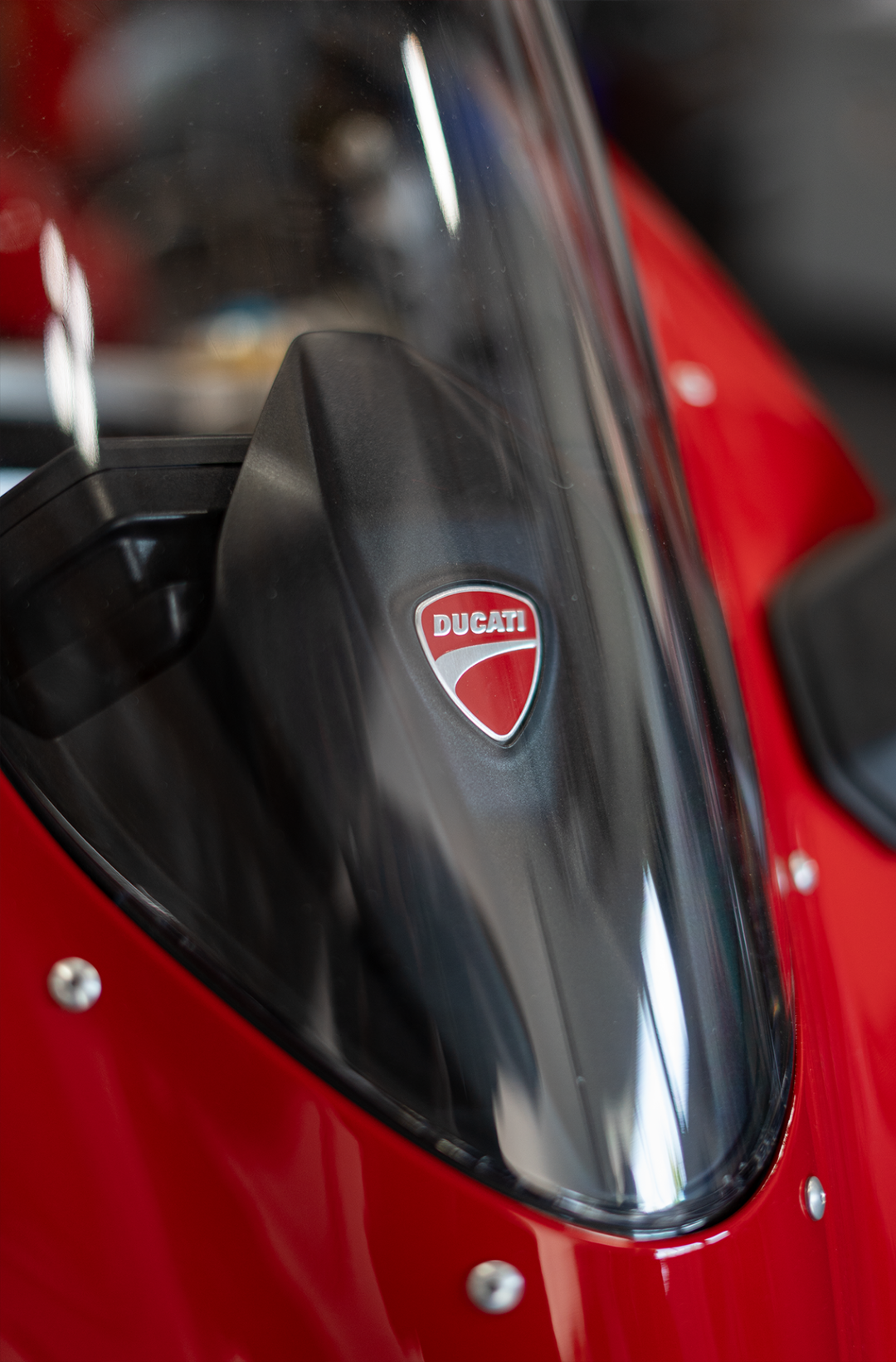 2025 Ducati Panigale V2S - Image 3