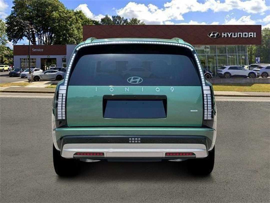 2026 Hyundai Ioniq 9 SEL - Image 6