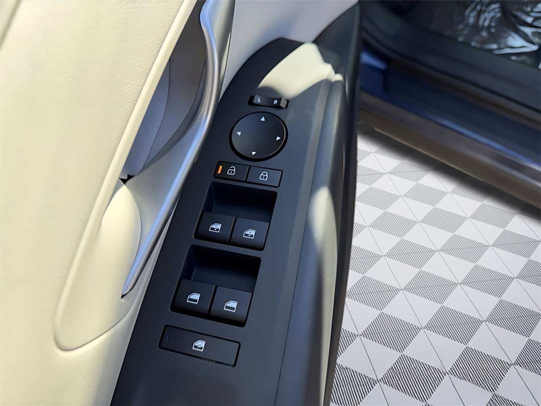 2026 Hyundai Tucson SEL Premium - Image 12