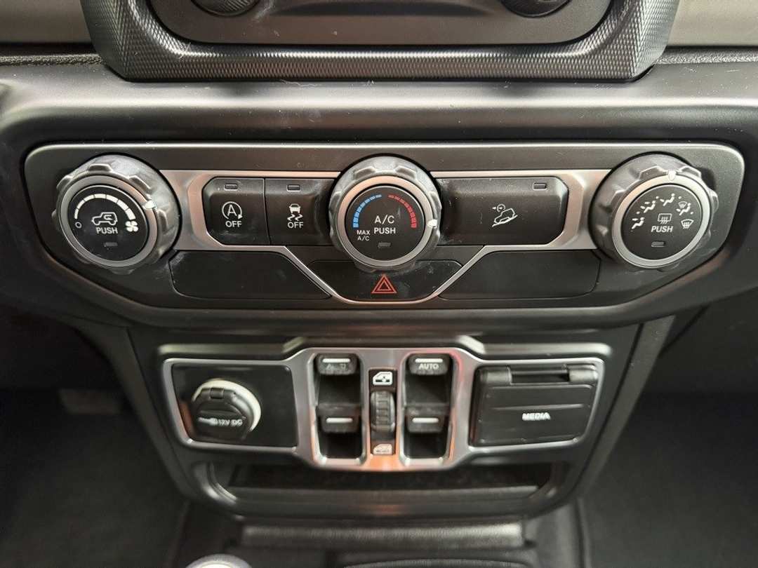 2019 Jeep Wrangler Unlimited Sport S - Image 27