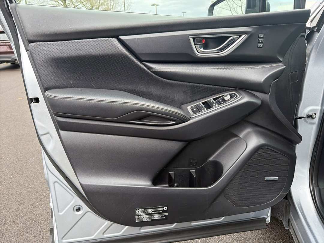 2023 Subaru Ascent Limited - Image 11