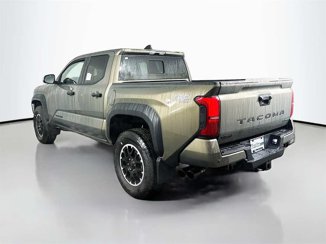 2025 Toyota Tacoma TRD Off Road - Image 5