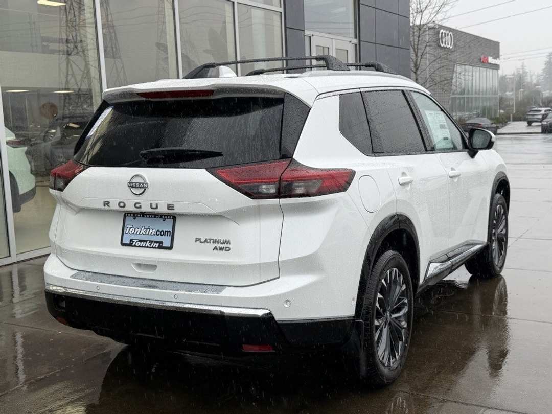 2026 Nissan Rogue Platinum - Image 7