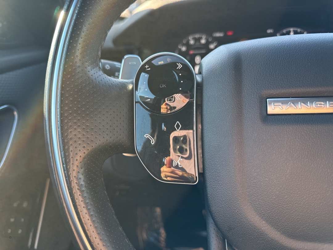 2019 Land Rover Range Rover Velar SE RDynamic - Image 35