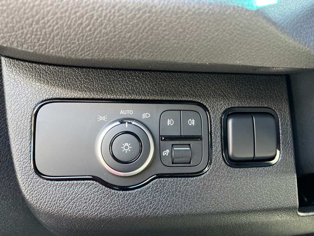 2025 Mercedes-Benz Sprinter 2500 Cargo 144 WB - Image 24