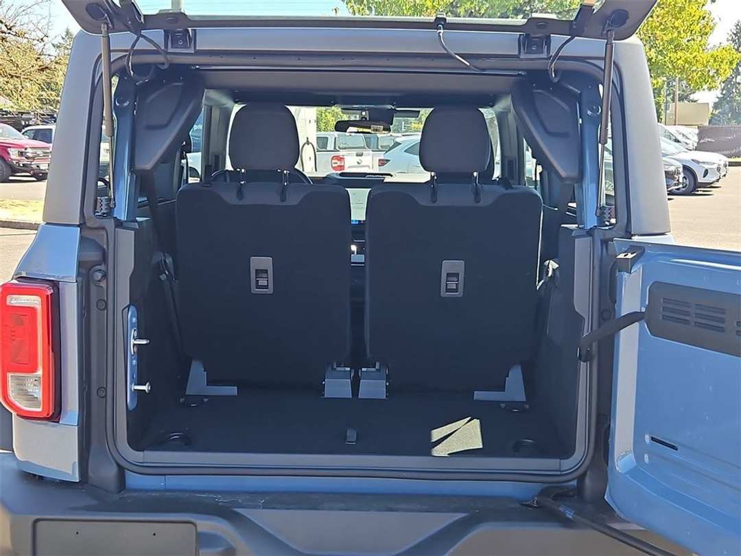 2025 Ford Bronco Base - Image 24