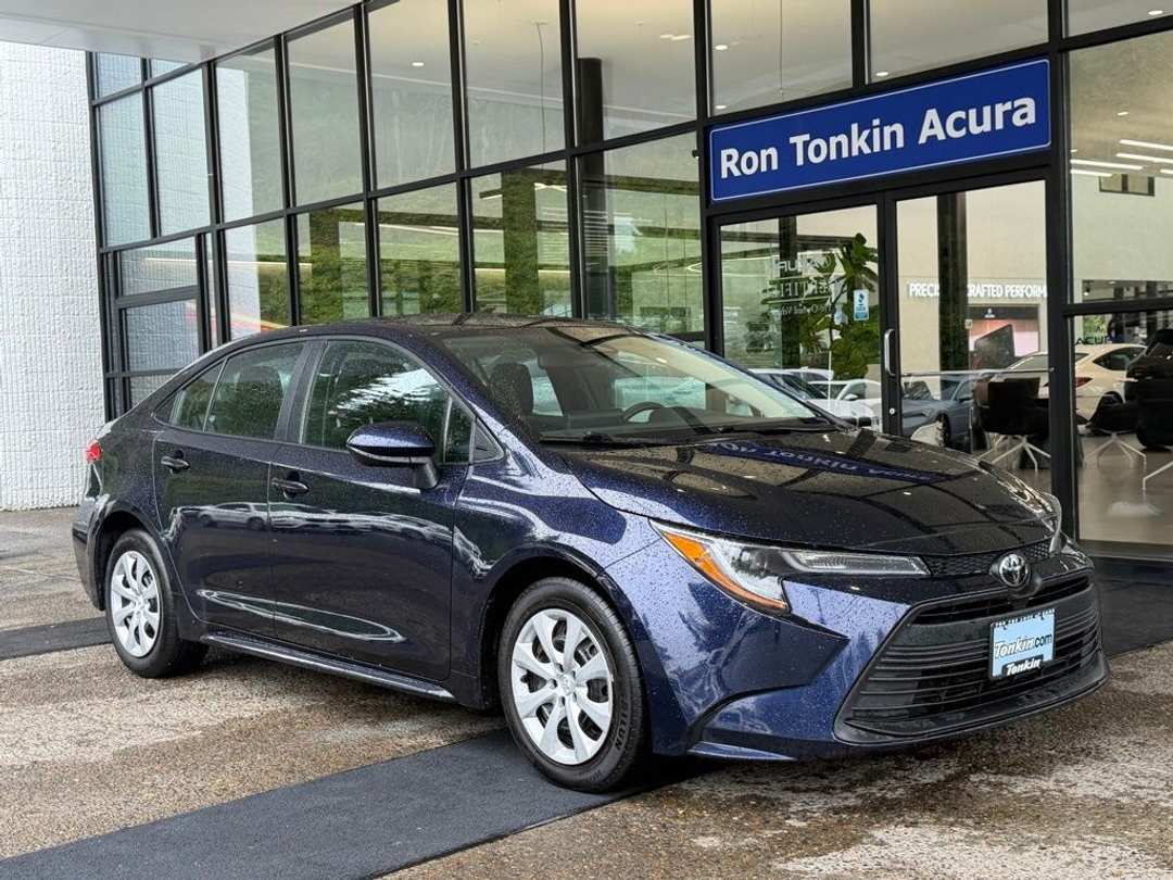 2024 Toyota Corolla LE - Image 2