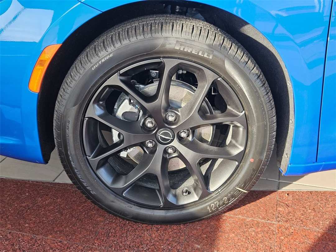 2026 Chrysler Pacifica Select - Image 41