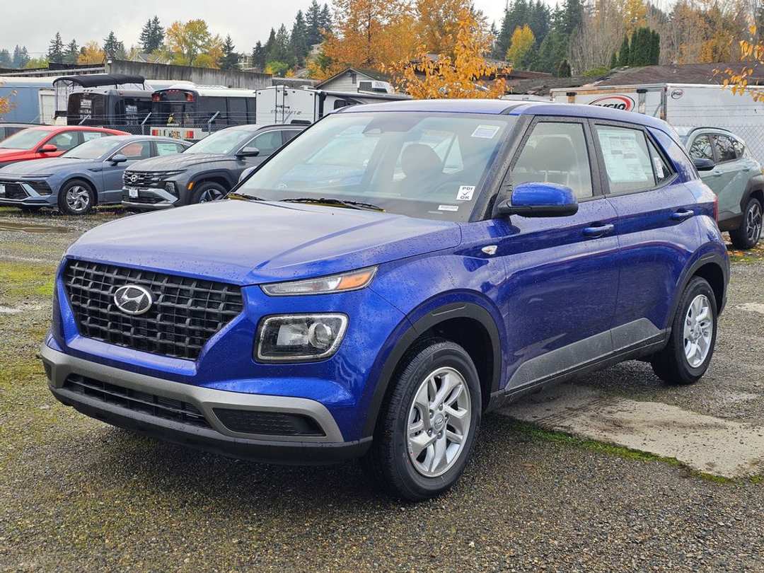 2025 Hyundai Venue SE - Image 3