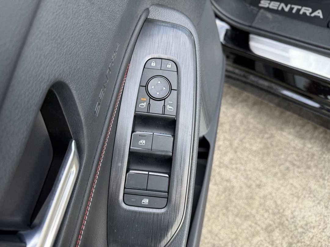 2026 Nissan Sentra SR - Image 12