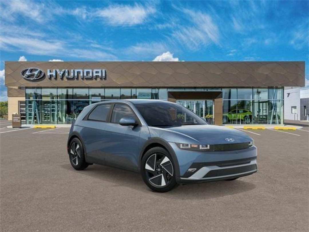 2026 Hyundai Ioniq 5 SE - Image 2