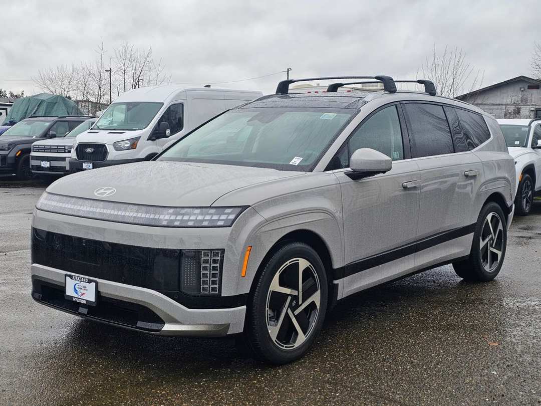 2026 Hyundai Ioniq 9 Performance Calligraphy - Image 3