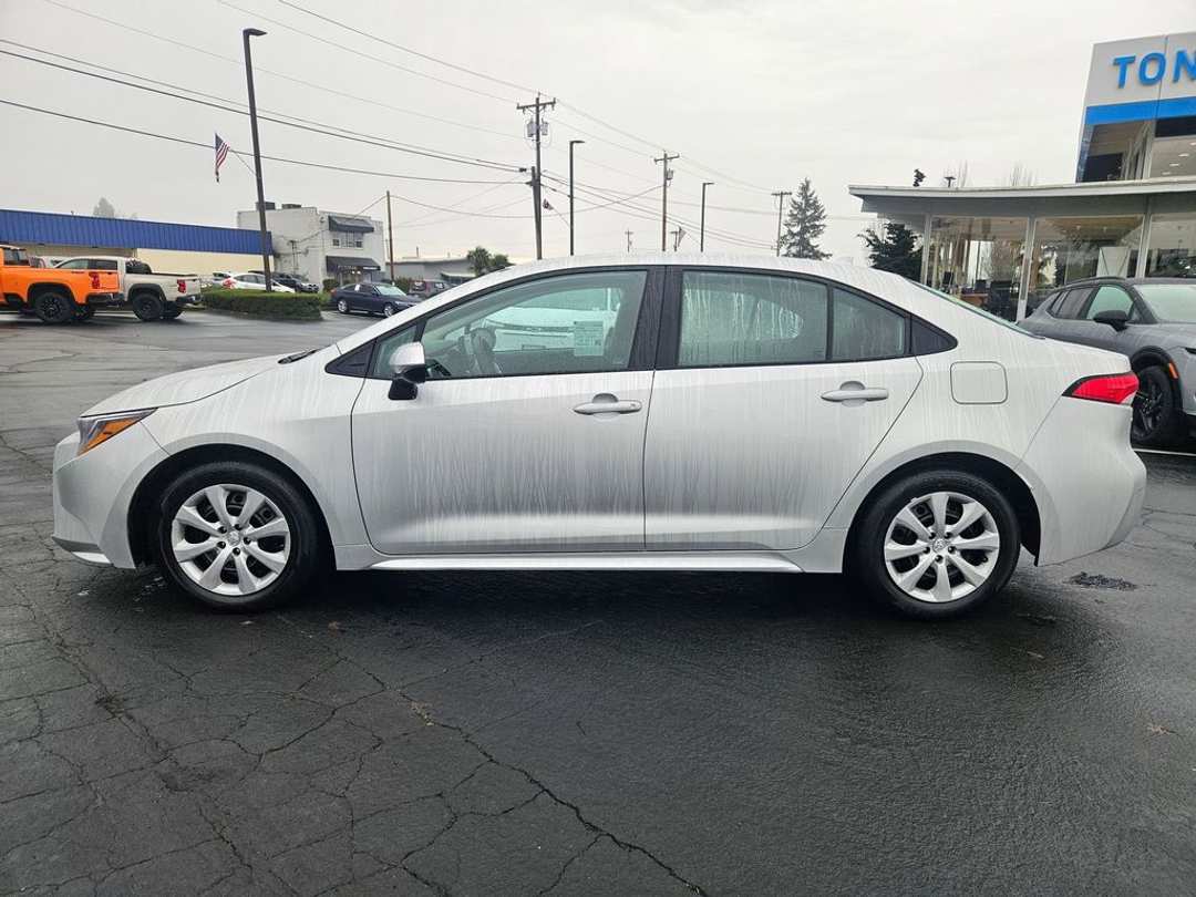 2025 Toyota Corolla LE - Image 3