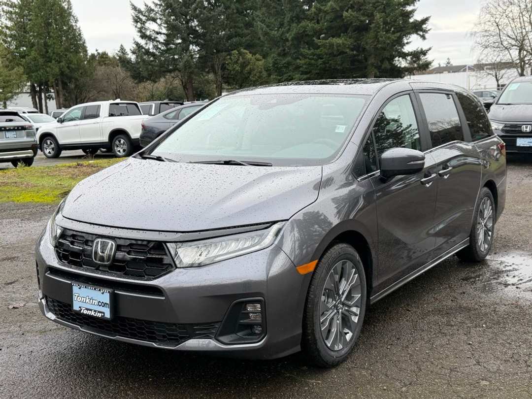 2026 Honda Odyssey Touring - Image 4