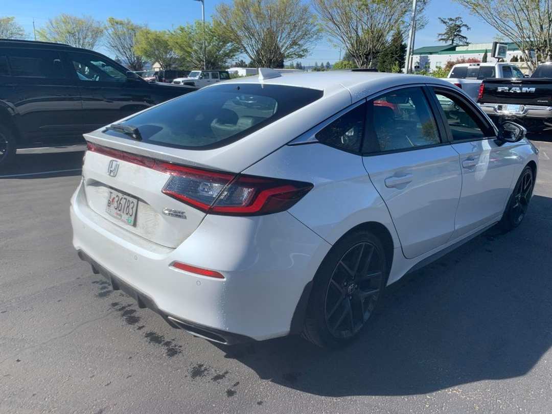 2023 Honda Civic Sport Touring - Image 3