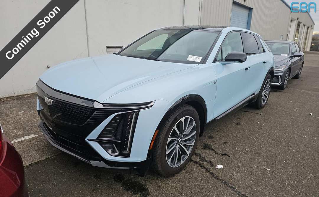 2024 Cadillac Lyriq Sport - Image 3