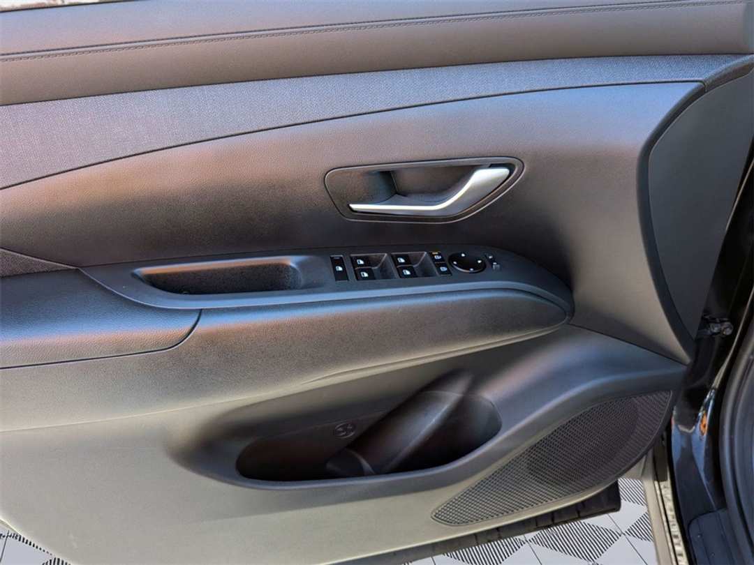 2025 Hyundai Tucson SEL Convenience - Image 10