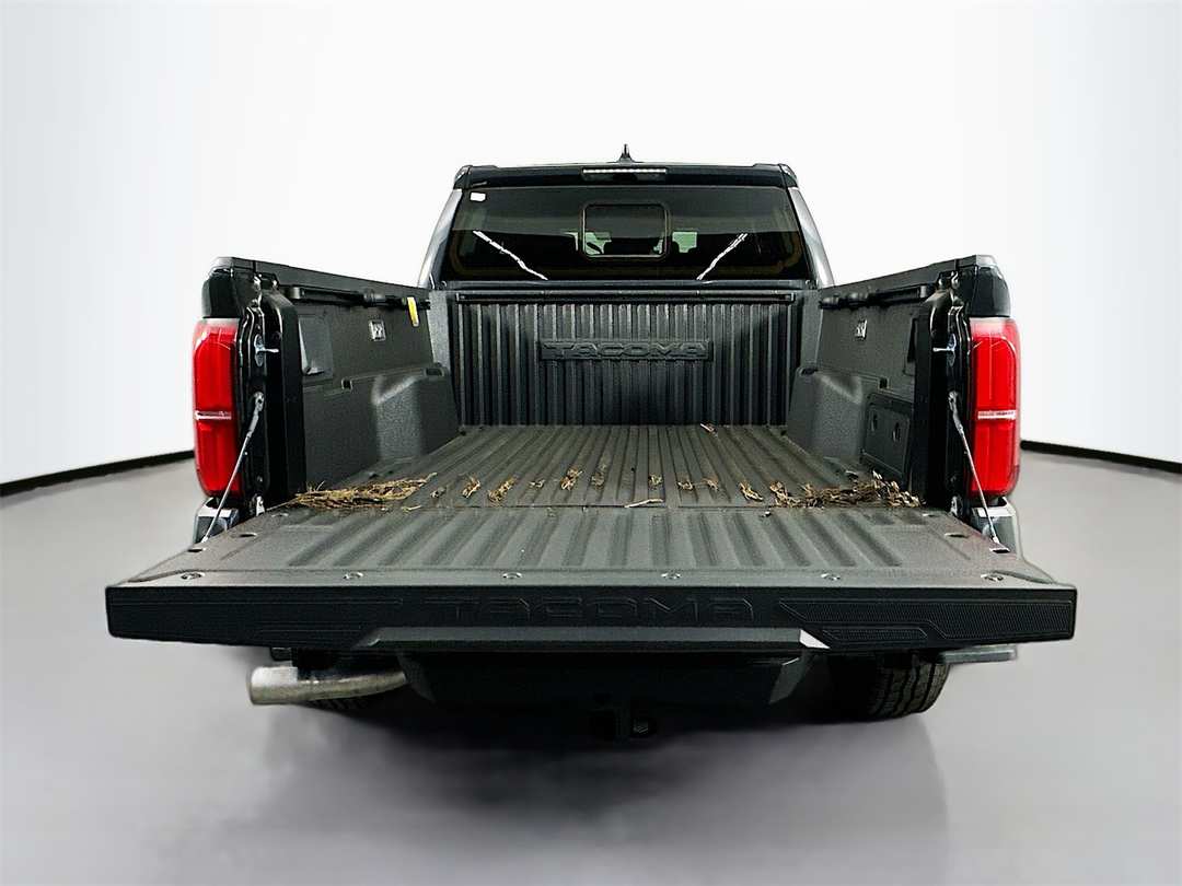 2025 Toyota Tacoma TRD Off Road - Image 27