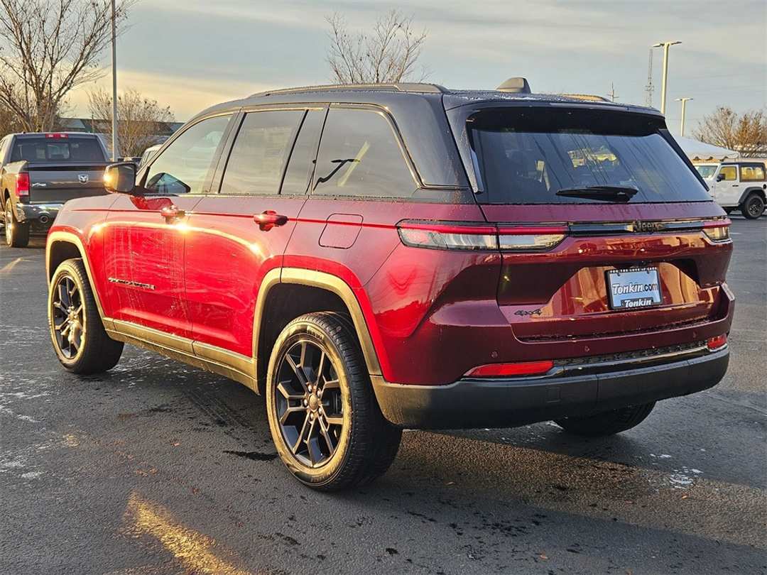2025 Jeep Grand Cherokee Limited - Image 4