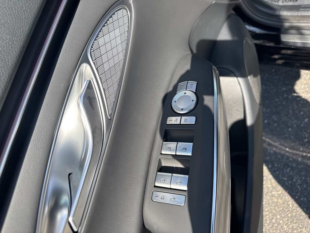 2026 Genesis Electrified Gv70 - Image 20