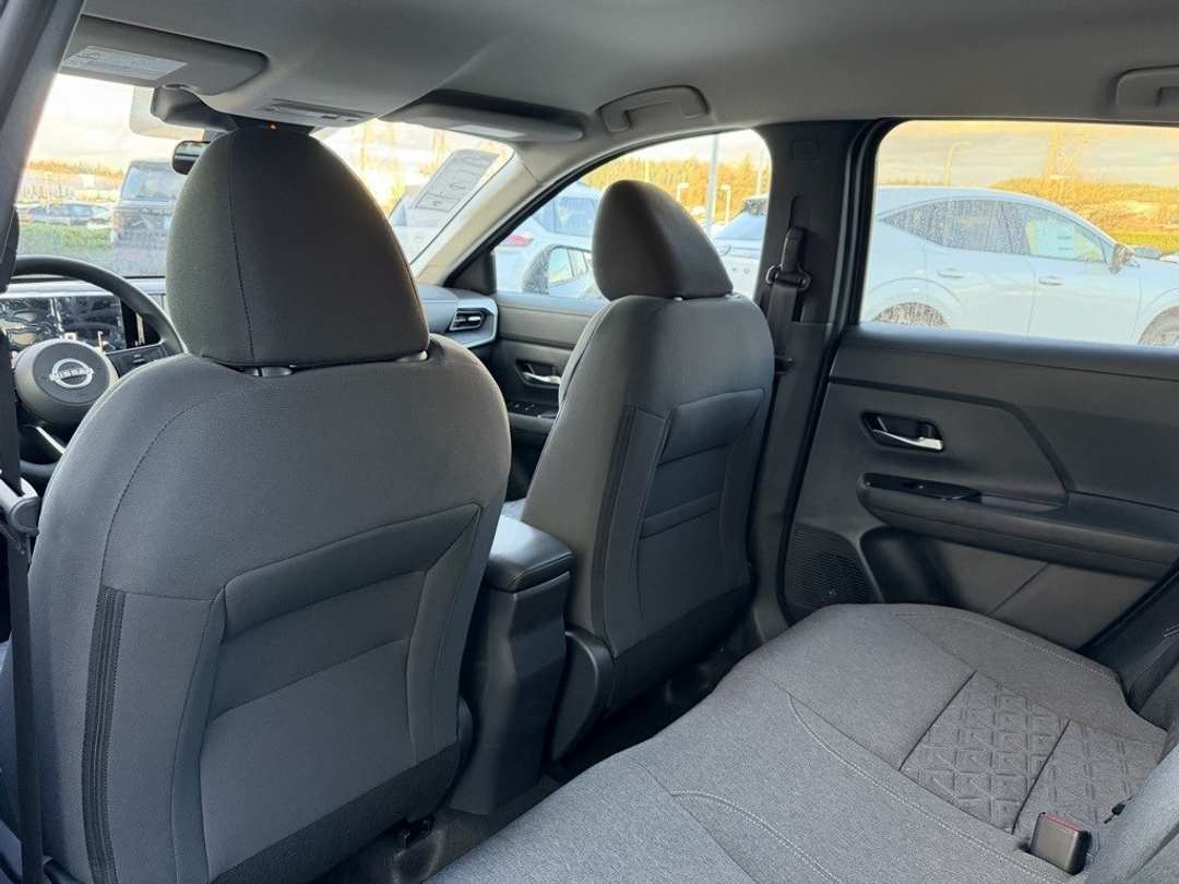 2026 Nissan Kicks SV - Image 29