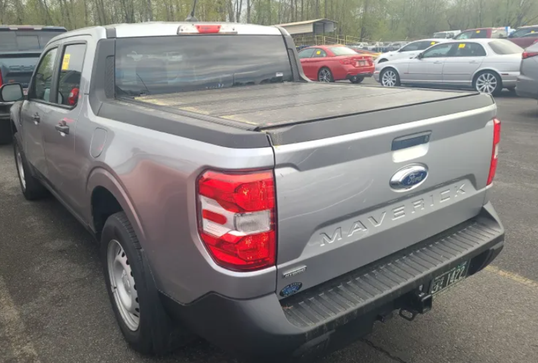 2022 Ford Maverick XL - Image 2
