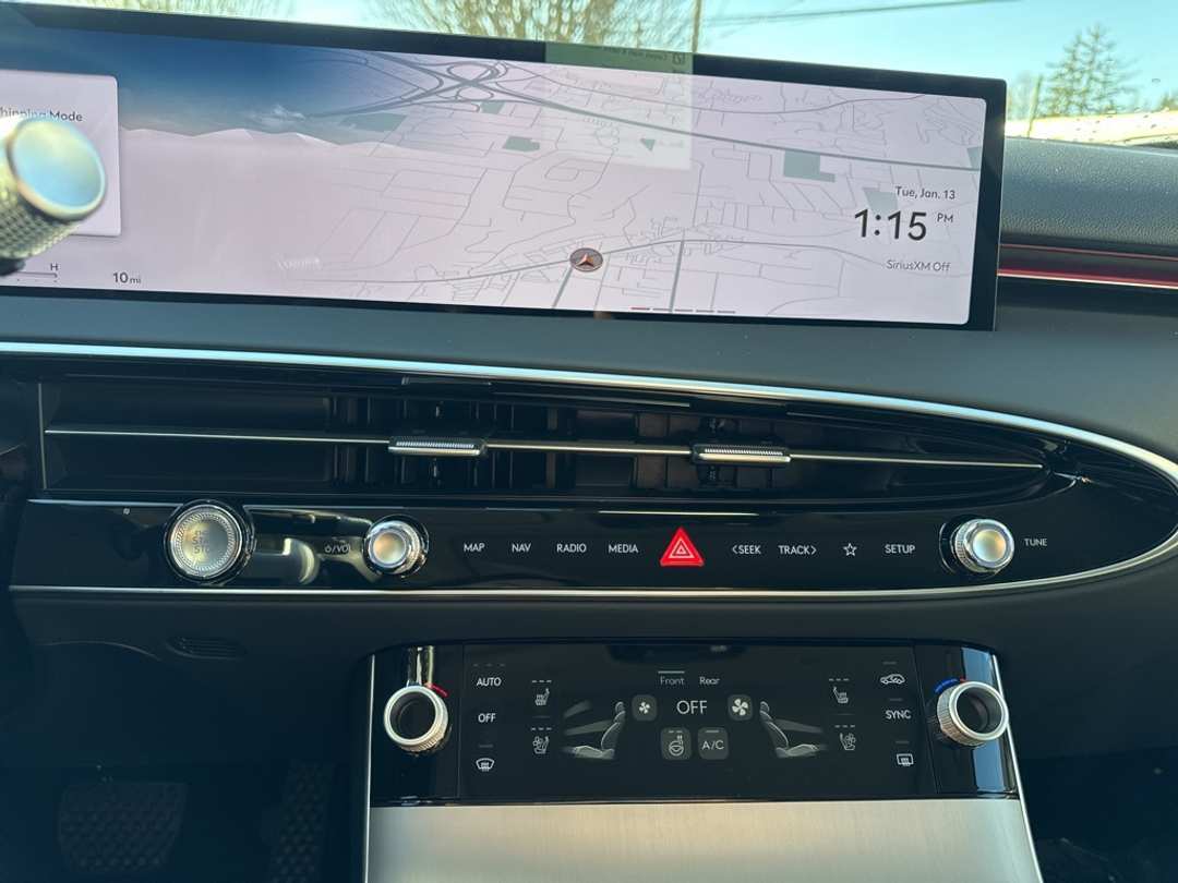 2026 Genesis Gv70 2.5T Advanced - Image 25