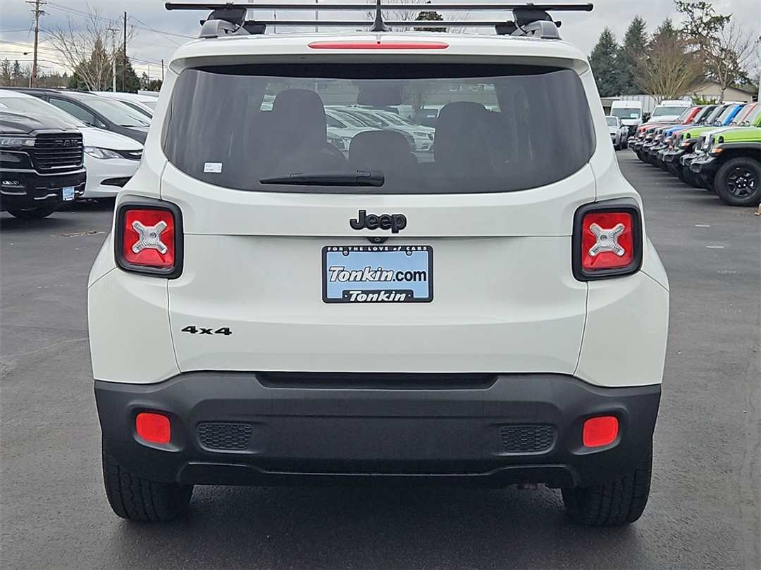 2017 Jeep Renegade Altitude - Image 5