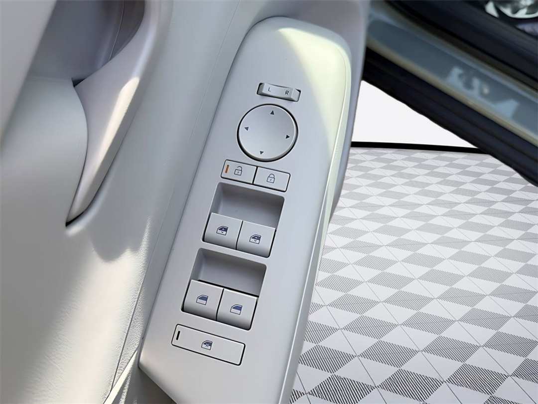 2026 Hyundai Kona SEL Sport - Image 12