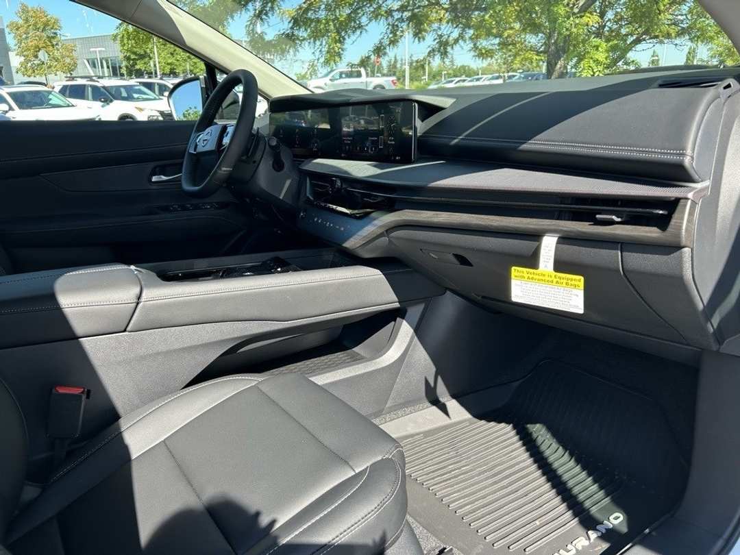 2025 Nissan Murano SV - Image 25