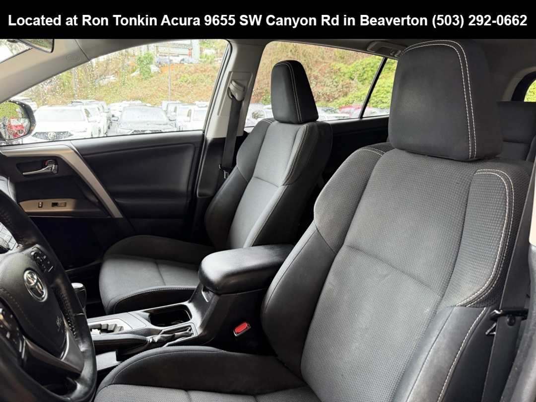 2016 Toyota Rav4 XLE - Image 14