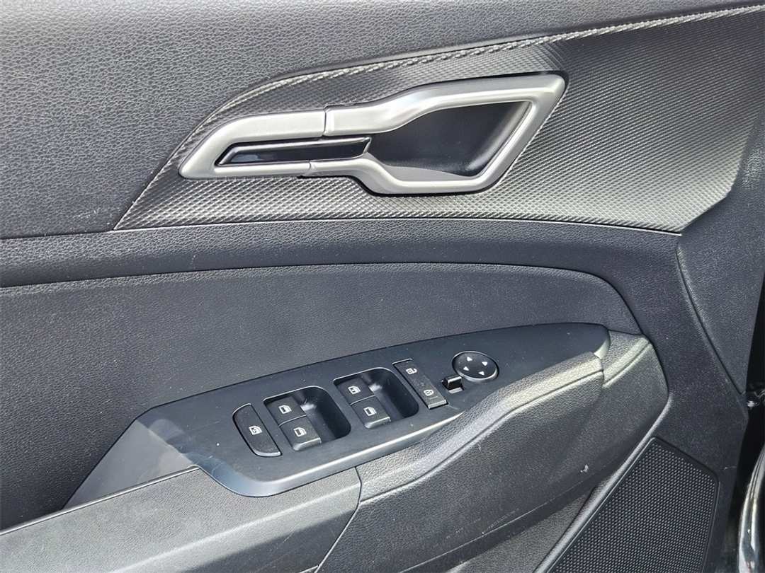 2024 Kia Sportage LX - Image 11