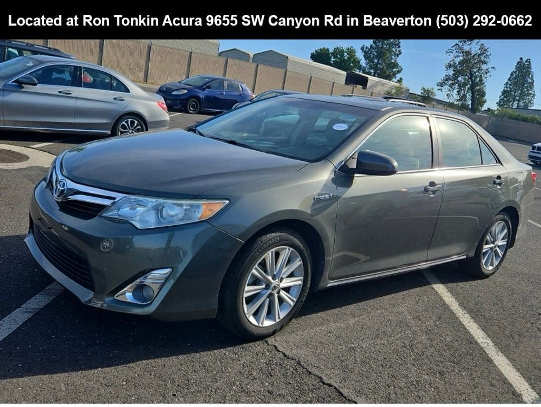 2012 Toyota Camry XLE - Image 3