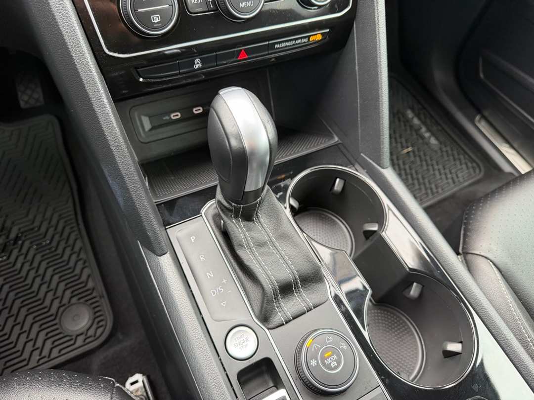 2023 Volkswagen Atlas 3.6L V6 SE w/Technology - Image 26