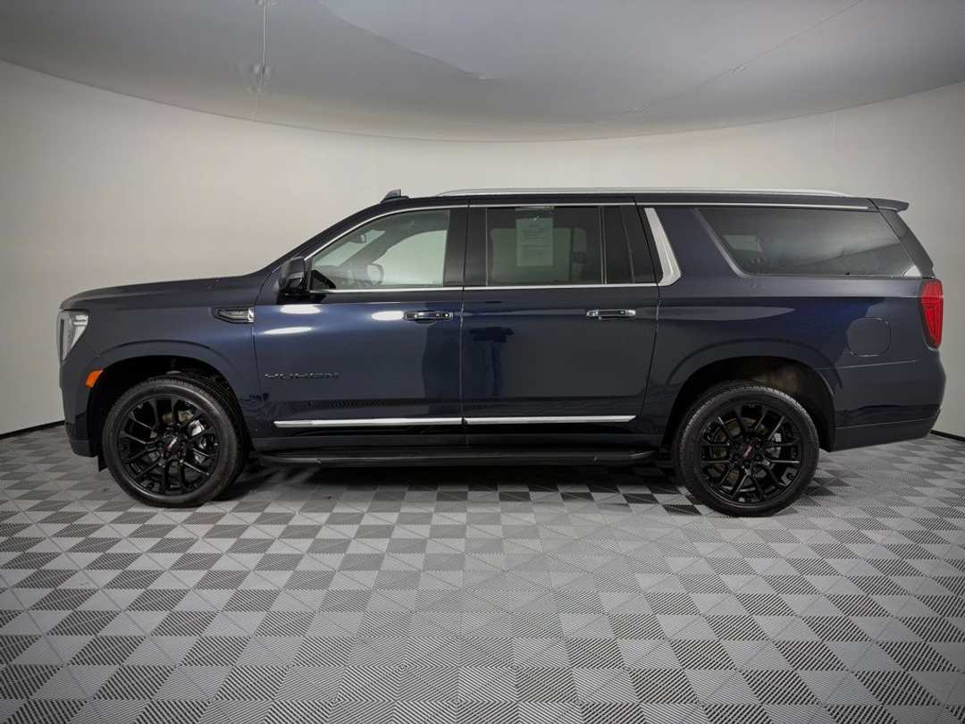 2023 GMC Yukon Xl SLT - Image 2