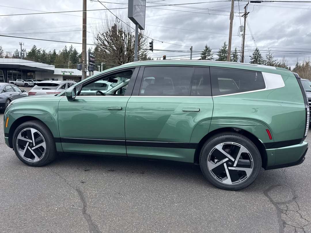 2026 Hyundai Ioniq 9 Performance Calligraphy - Image 4