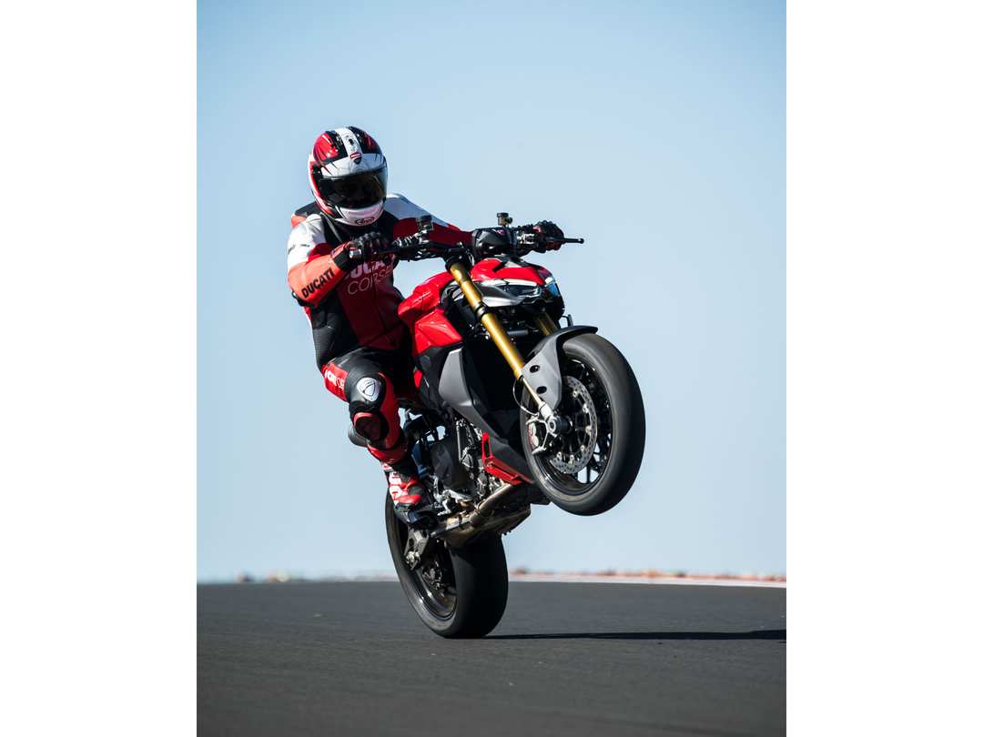 2026 Ducati Streetfighter V2 S - Image 19
