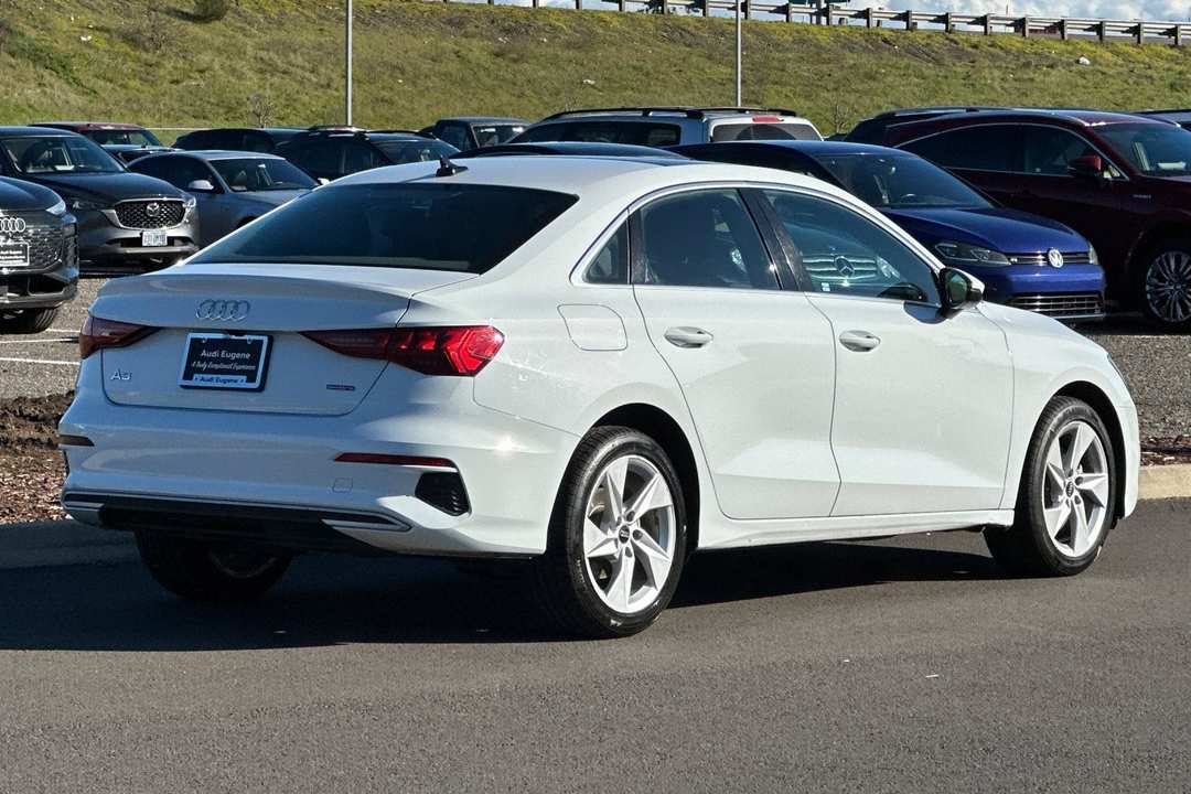 2022 Audi A3 40 Premium - Image 3